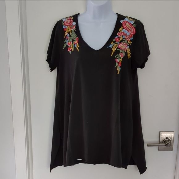NWT Caite Jovi TEE black colorful floral embroidered boho oversized shirt size S - Picture 8 of 8